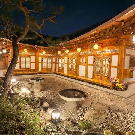 Samlockhon Hanokstay Jeonju Bagian luar foto